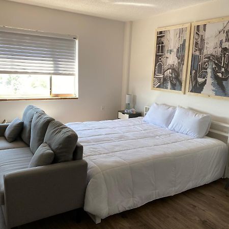 Innovative Studio Apartment Gadsden Exterior photo