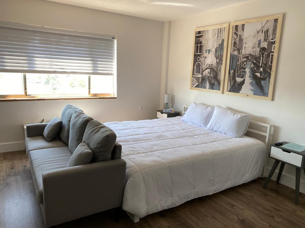 Innovative Studio Apartment Gadsden Exterior photo